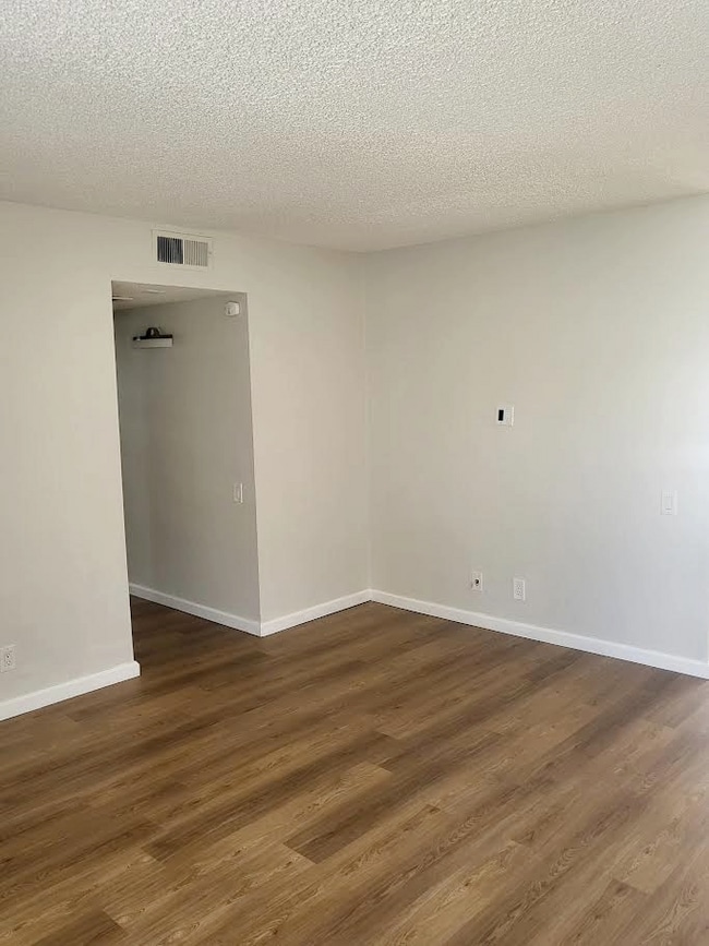 Photo - "Chic Palm Springs Retreat: 2BR/2BA" Unit 2