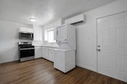 Photo - 15628 Esther St Unit 1