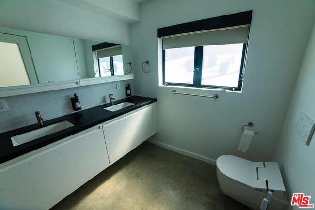 Photo - 14 Brooks Ave