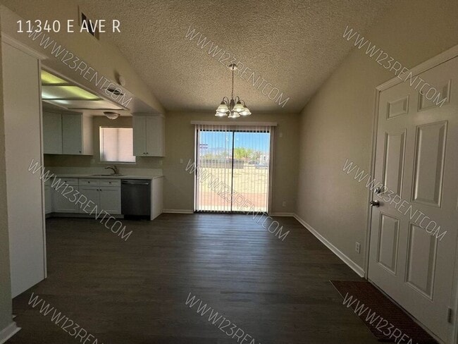 Photo - 11340 E Avenue R