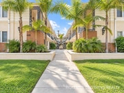 Photo - 425 N Oakhurst Dr Unit 204