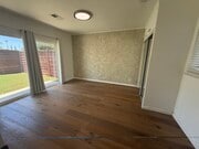 Photo - 15104 Runnymede St
