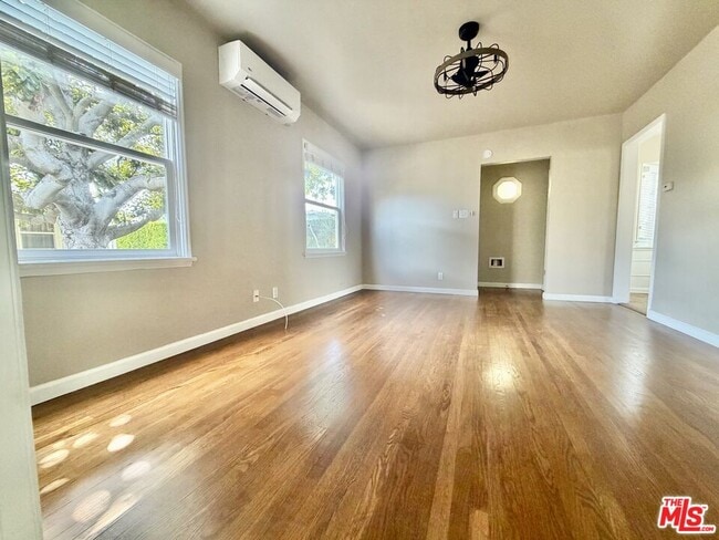 Photo - 1504 Ocean Park Blvd