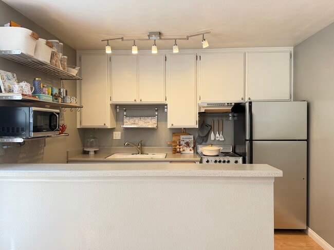 Photo - 11645 Montana Ave Unit 111