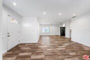 Photo - 1231 W 87th St House