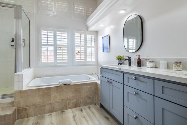 Photo - 16182 Abedul St