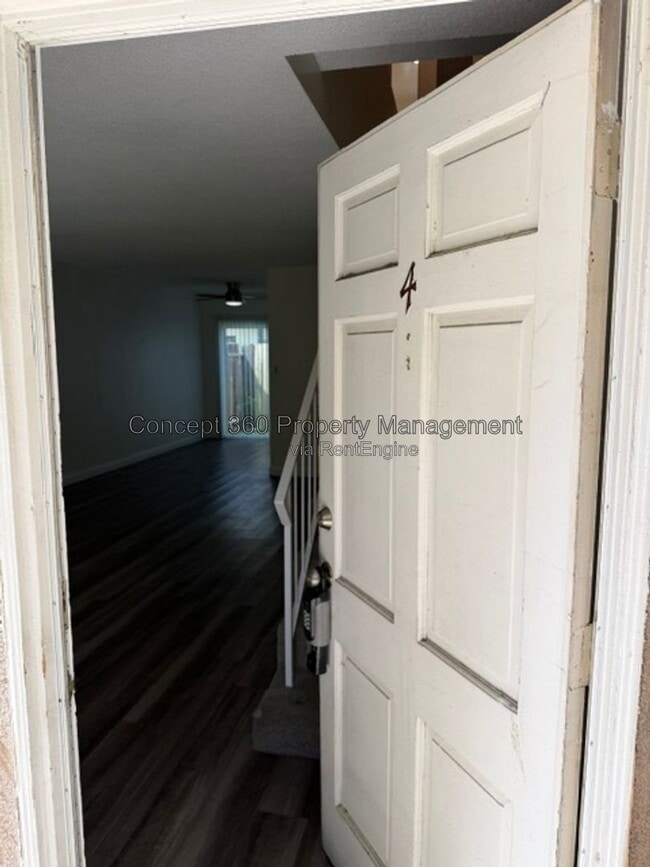 Photo - 327 Molino Ave Unit 4