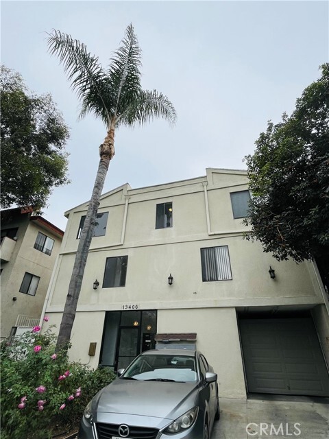 Photo - 13406 Moorpark St Apartment Unit 102