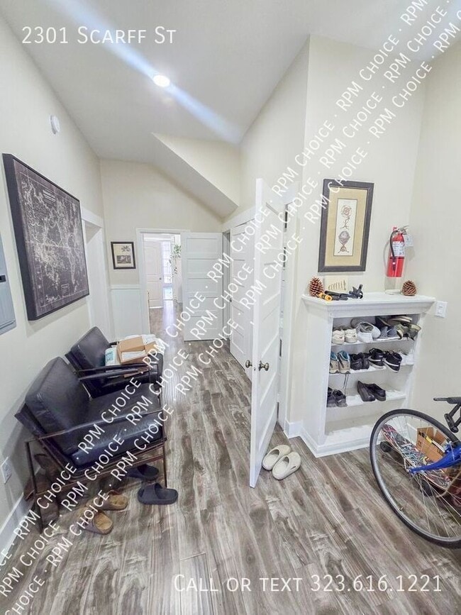 Photo - 2301 Scarff St