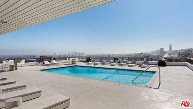 Photo - 1100 Alta Loma Rd Condo Unit 1502