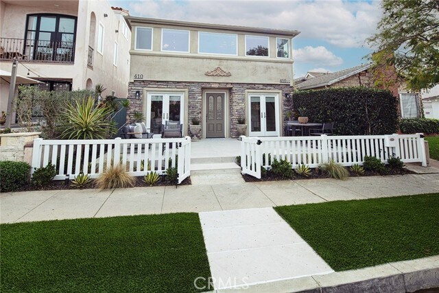 Photo - 410 Acacia Ave