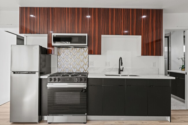 Photo - 111 N Normandie Ave