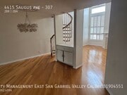 Photo - 4415 Saugus Ave