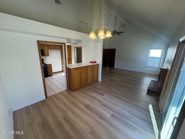 Photo - 1874 Suntree Ln