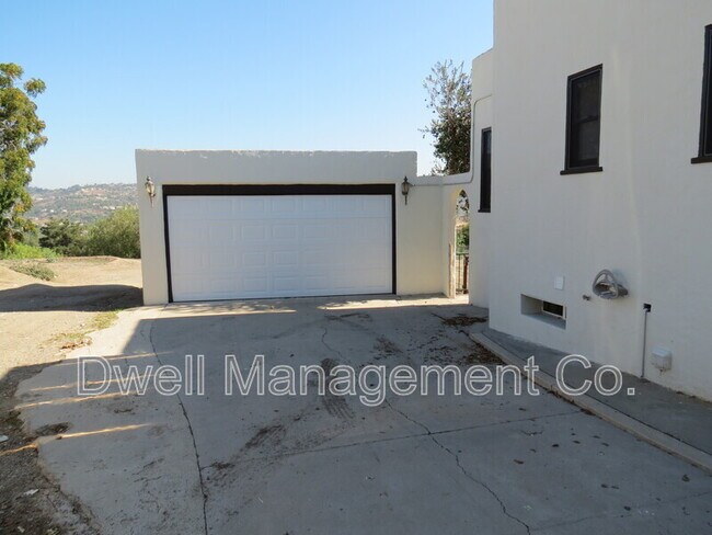 Photo - 8458 Golden Ave House