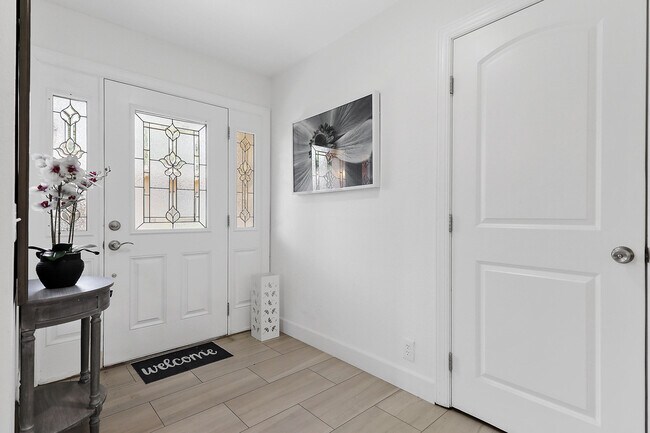 Photo - 5 Majorca Dr