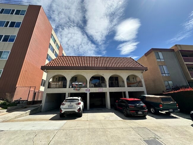 Photo - 548 Kelton Ave Apartment Unit 552.5
