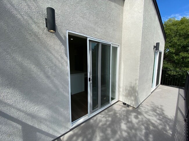 Photo - BRAND NEW (2022) 4BD/2BA (Lease out, pendi...