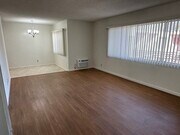 Photo - 1009 N Hayworth Ave