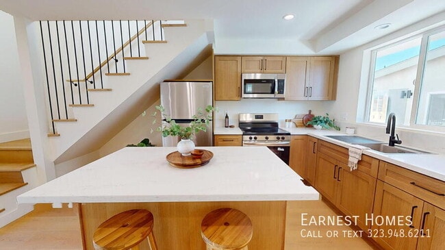 Photo - 6445 Satsuma Ave