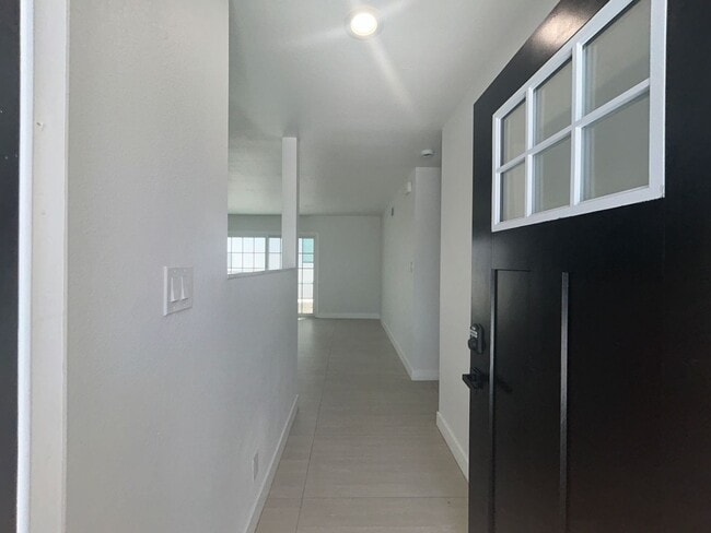 Photo - Spacious 3bed 2bath House for Rent in Garden Grove
