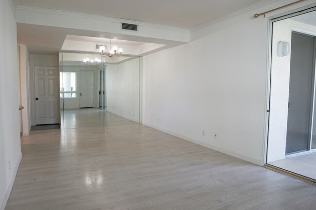 Photo - 401 El Cielo Rd