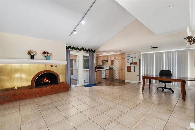 Photo - 24522 Quintana Dr