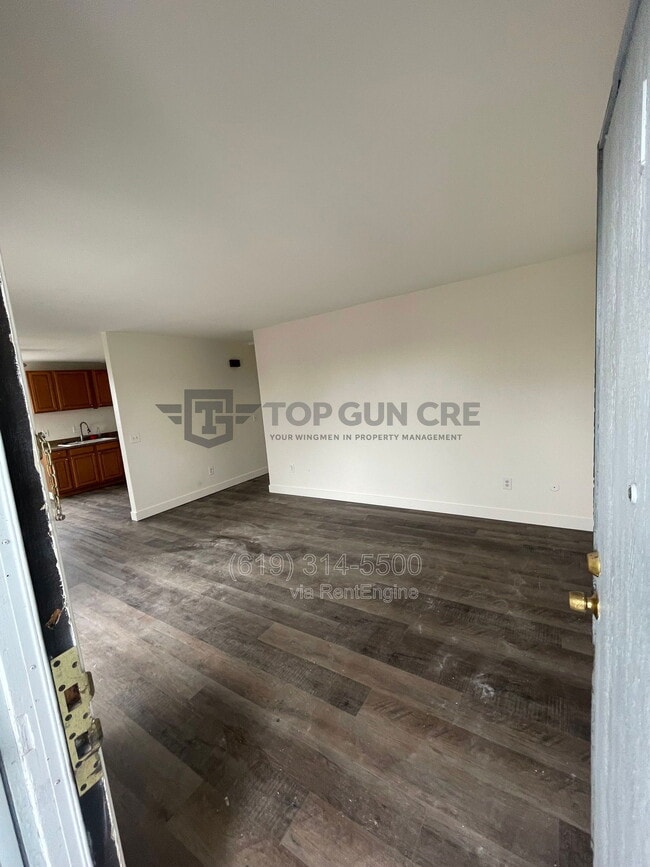 Building Photo - 220 E Park Ave Unit 1