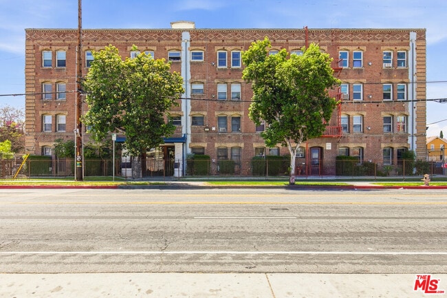 Photo - 4125 S Figueroa St Unit 403
