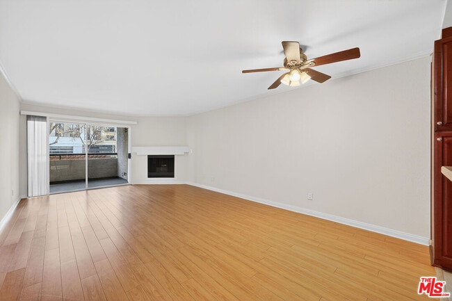 Photo - 21450 Burbank Blvd Unit 107