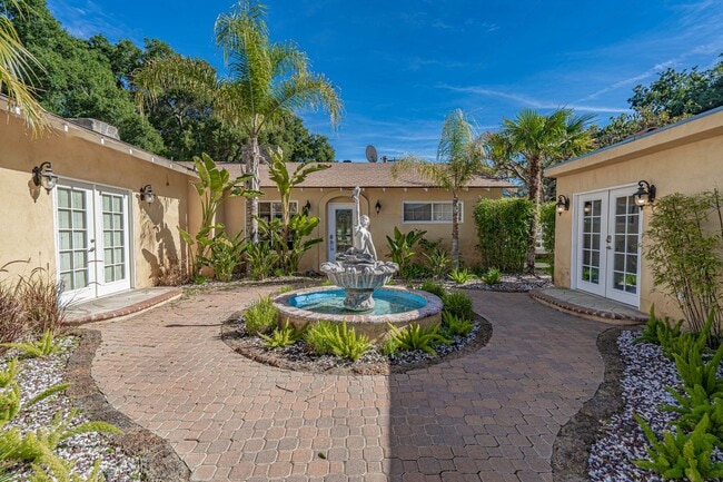 Stunning 4-Bedroom Pool Home for Rent in S... - Stunning 4-Bedroom Pool Home for Rent in S...