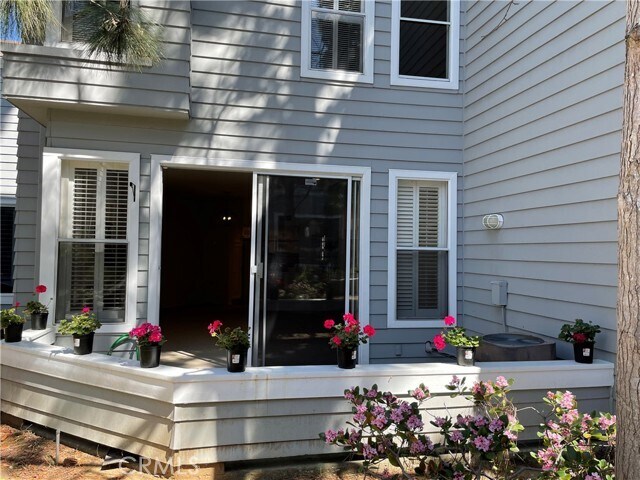 Building Photo - 253 Chesterfield Unit 145