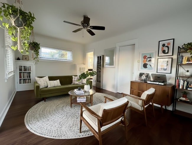 Building Photo - North Park Cottage! LARGE ENCLOSED PRIVATE BACKYARD! Washer & Dryer! Assigned Parking! Unit 3409 Grim Ave