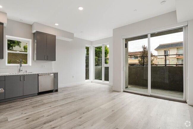 Building Photo - 3308 Mentone Ave Rental