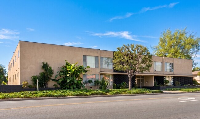 Building Photo - 10822 Victory Blvd