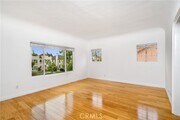 Photo - 1229 S Longwood Ave Townhome
