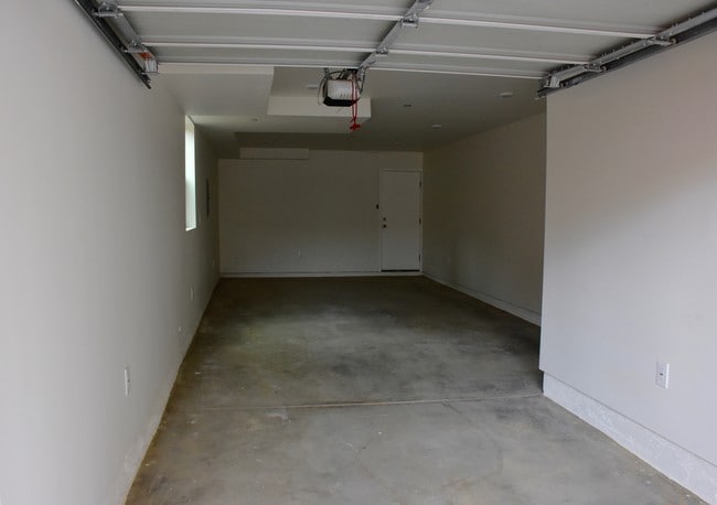 large 2 car - 3 fiats - 10923 Hesby St