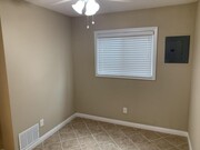 Photo - 7043 Pickering Ave