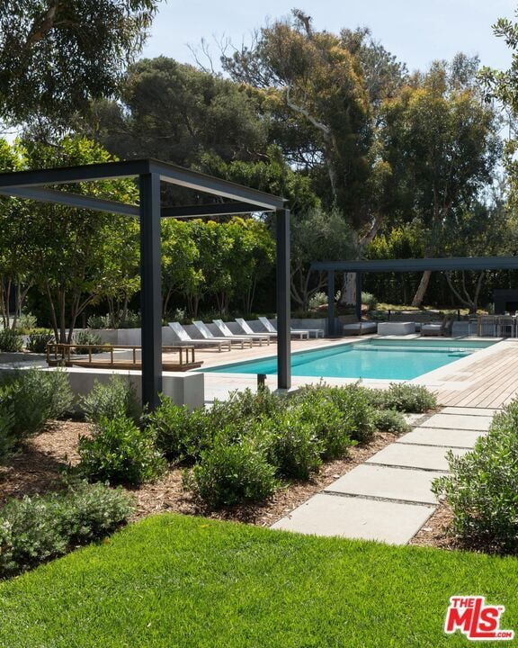 Photo - 7310 Birdview Ave