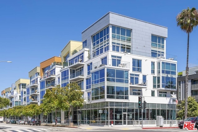 Building Photo - 1705 Ocean Ave Unit 206