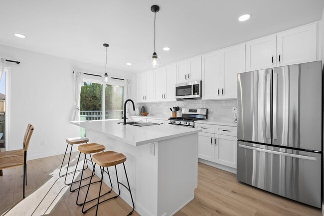 Photo - Newly Remodeled and Fully furnished- Missi...