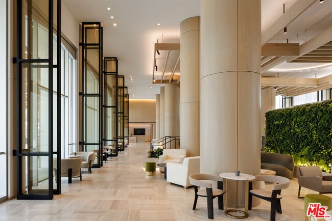 Photo - 2025 Ave of the Stars Unit 1408