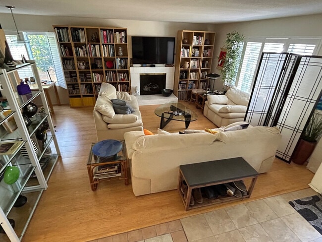 Building Photo - 3248 Petunia Ct Unit ID1323811P