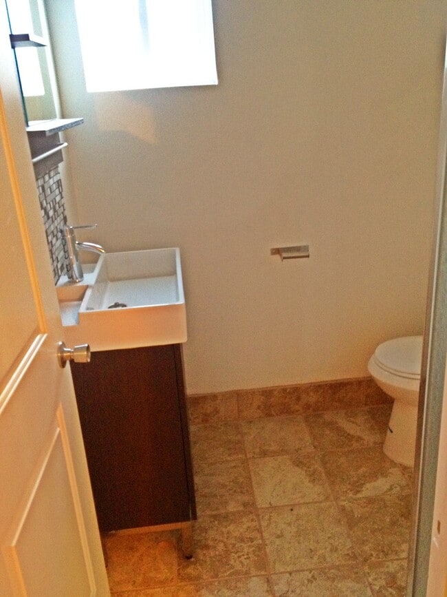 Photo - 1911 N Hollywood Way Unit B