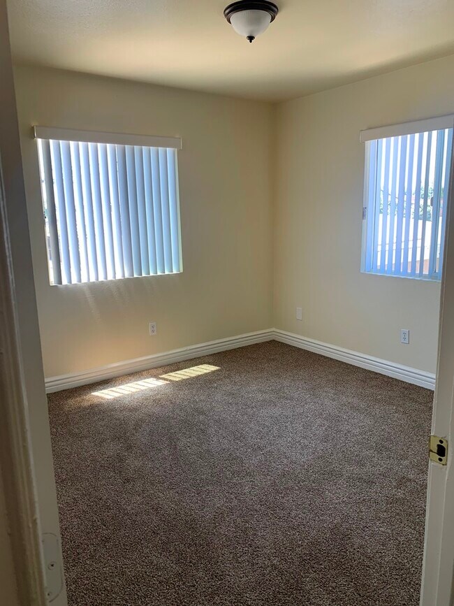 Photo - 114 E 82nd St