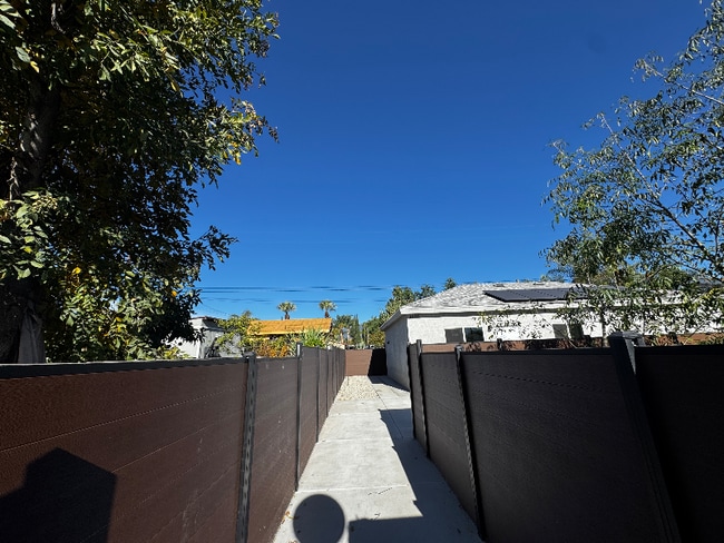 Photo - 1976 W 18th St