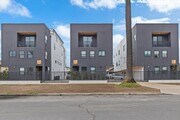 Photo - 3973 S Budlong Ave Townhome