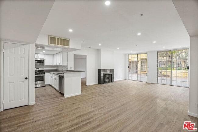 Photo - 11711 Ohio Ave Unit 117