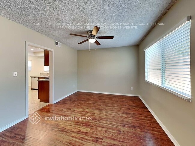 Photo - 15857 Liggett St