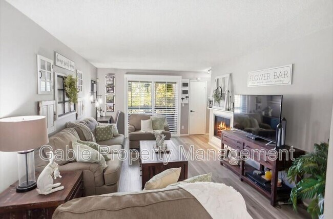 Photo - 20305 Rue Crevier Unit #585